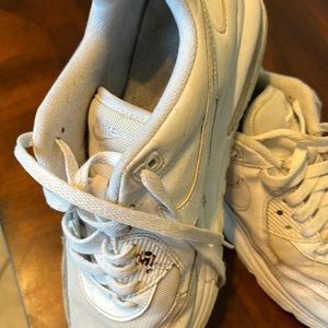 Youth size 7 Nike Airmax all white